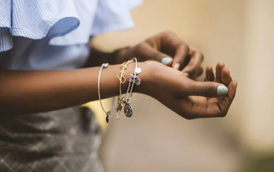 What You Must Know Before Getting a Permanent Bracelet - PureWow